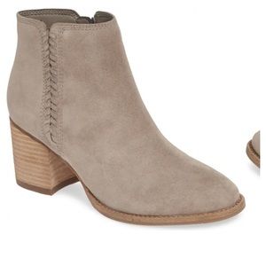 Blondo Tan Waterproof Booties - 9M